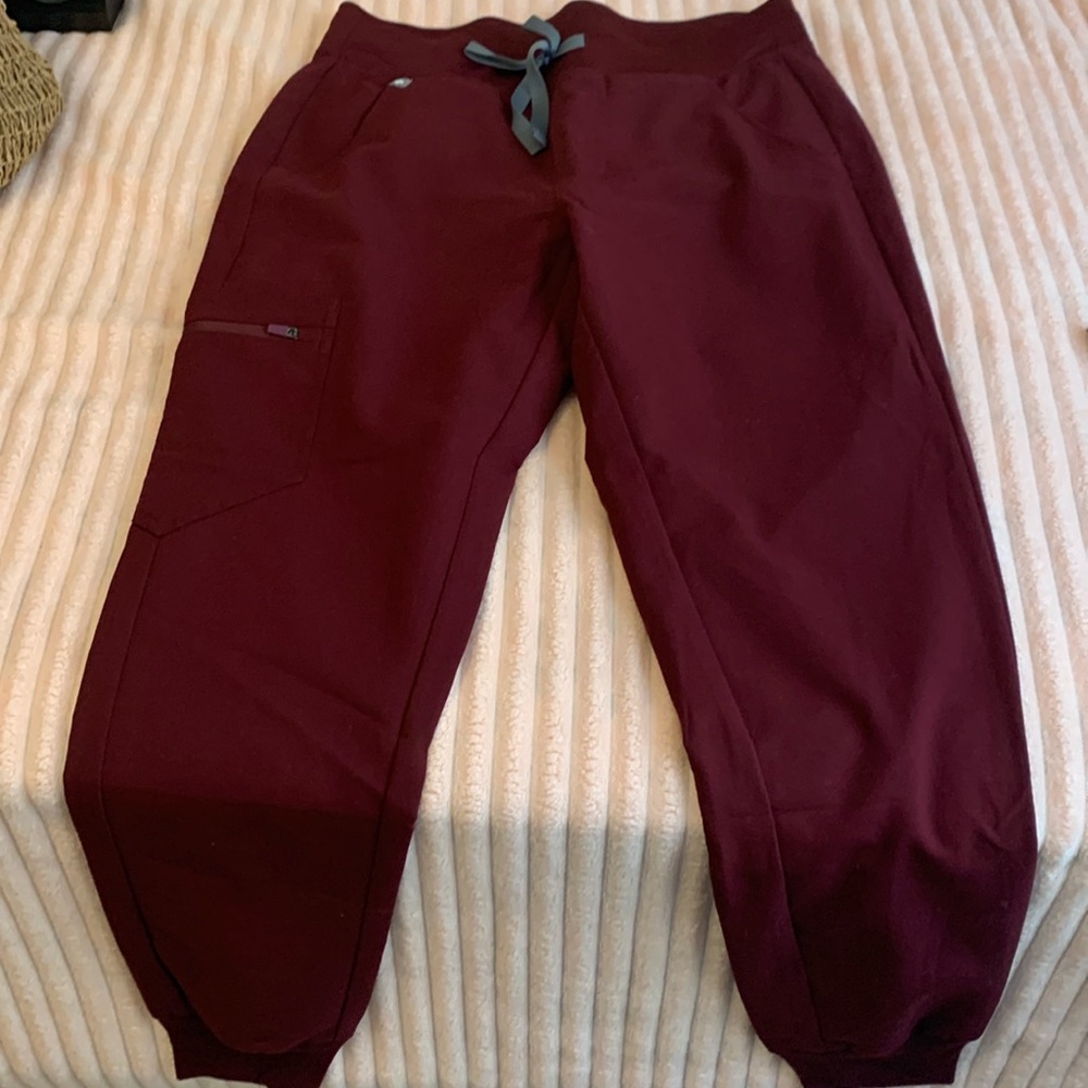 Fig scrubs in burgundy bottom small top small